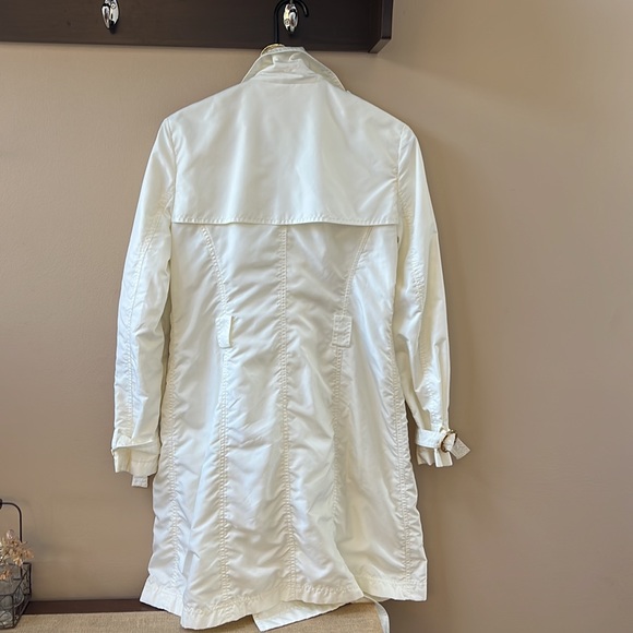 Ivory French coat jacket with gold buttons - Picture 2 of 3